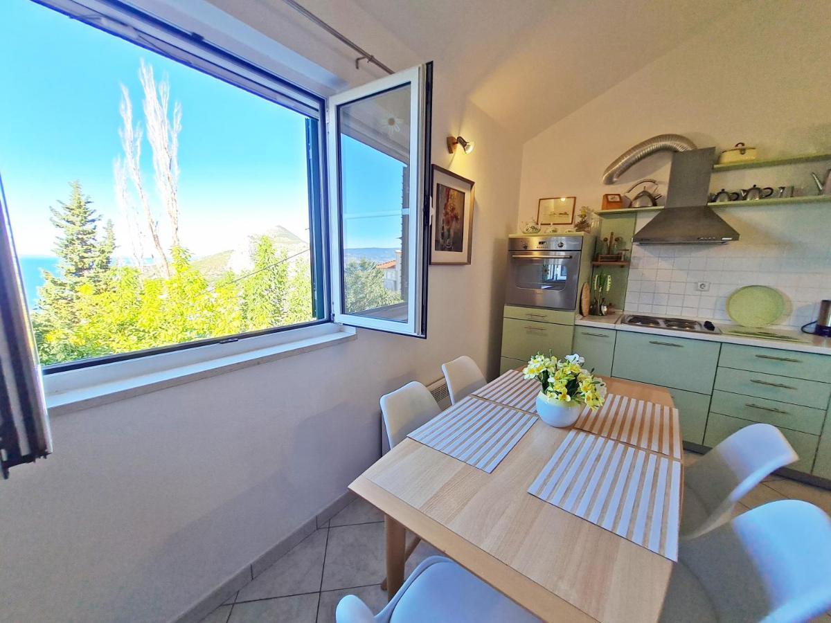 Apartment Ivana Borak Omiš Eksteriør billede