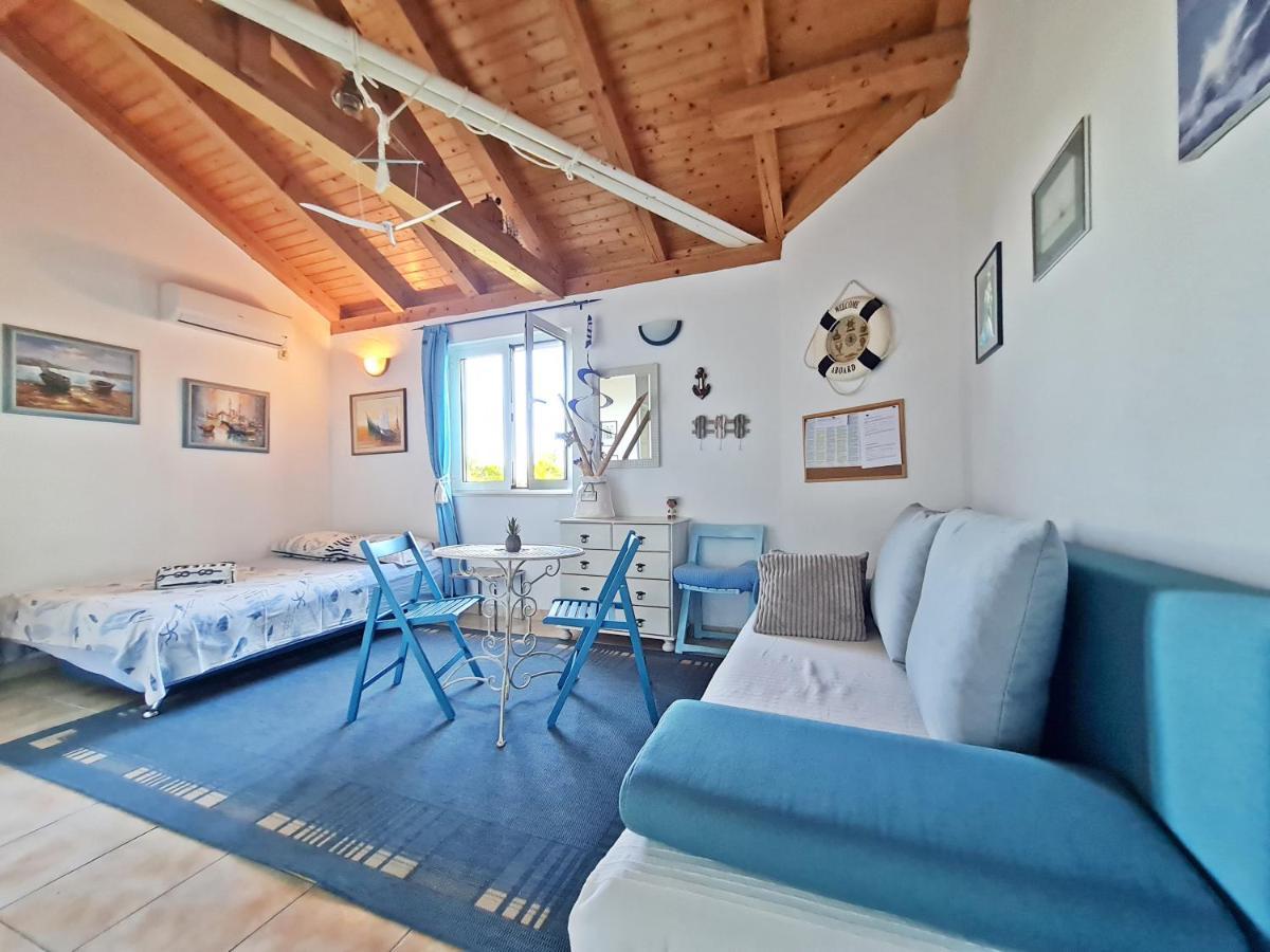 Apartment Ivana Borak Omiš Eksteriør billede