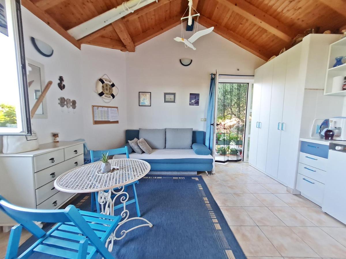 Apartment Ivana Borak Omiš Eksteriør billede