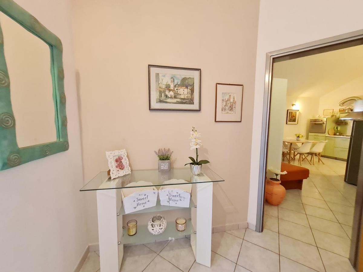 Apartment Ivana Borak Omiš Eksteriør billede
