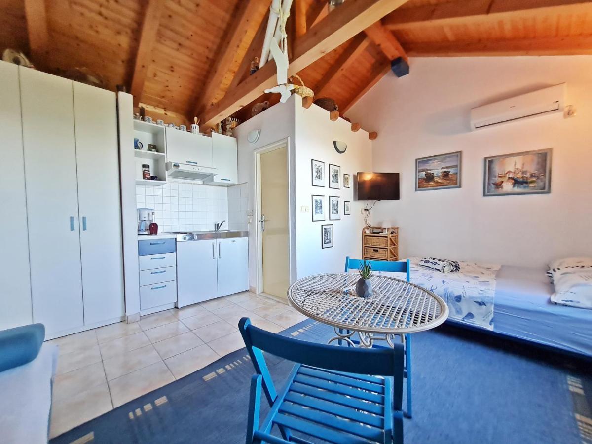 Apartment Ivana Borak Omiš Eksteriør billede